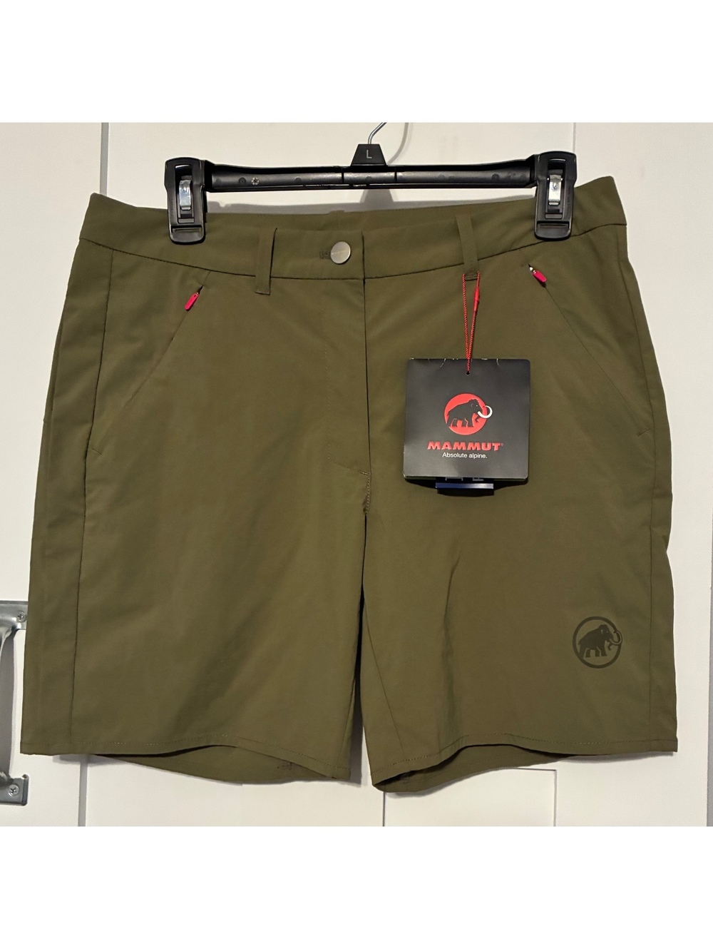 NWT Mammut Hiking Outdoor Shorts Olive Green Size USA 10 EU 40  Large